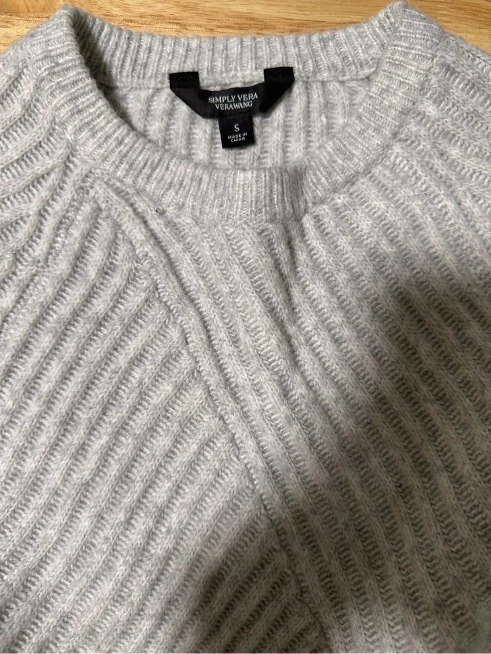 Women’s Simply Vera Vera Wang Gray Ribbed Asymmetrical Sweater Size Small